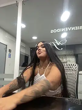 ElaEndez  online show from 8, 3, 2025