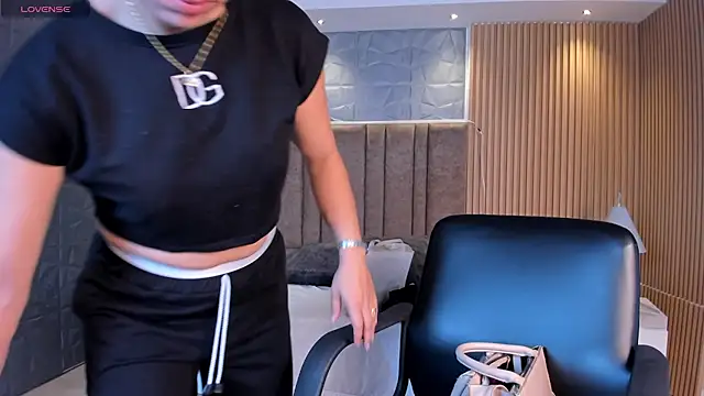 Alessia Taylorr online show from 6, 11, 2025