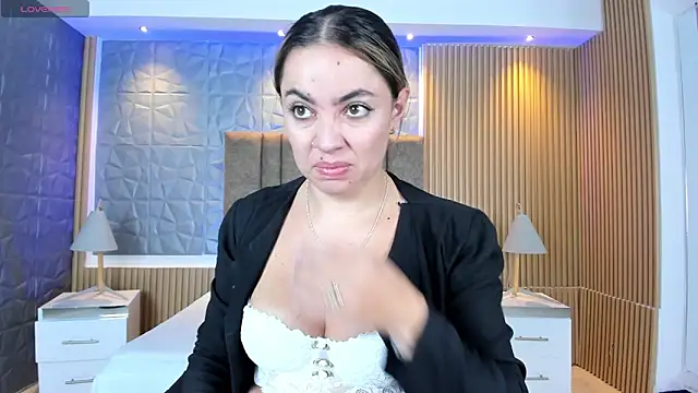 Alessia Taylorr online show from 15, 10, 2025