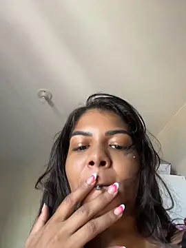 Indiazinhax online show from 10, 4, 2026