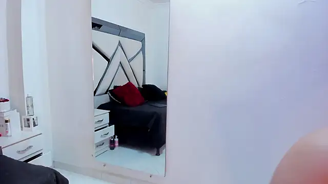 katherineFostel online show from 4, 2, 2026