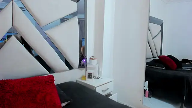 katherineFostel online show from 10, 3, 2026