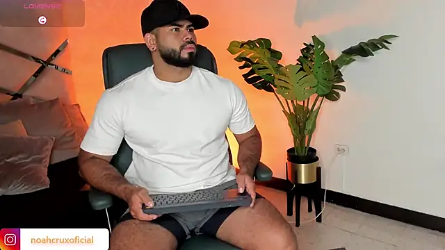 noah crux online show from 12, 9, 2025