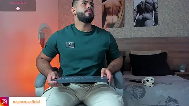 noah crux online show from 21, 10, 2025