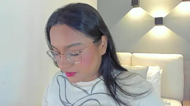 Snapshot of ellamontoya chatting on 10, 9, 2025 ellamontoya online show from 10, 9, 2025