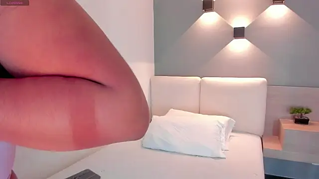 Snapshot of ellamontoya chatting on 31, 10, 2025 ellamontoya online show from 31, 10, 2025