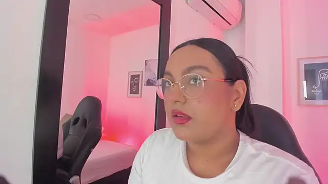 ellamontoya online show from 15, 12, 2025