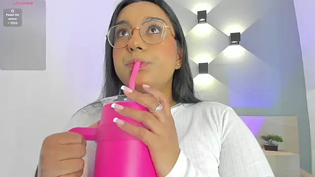 Snapshot of ellamontoya chatting on 11, 3, 2025 ellamontoya online show from 11, 3, 2025