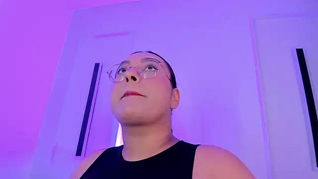 Snapshot of ellamontoya chatting on 14, 11, 2025 ellamontoya online show from 14, 11, 2025