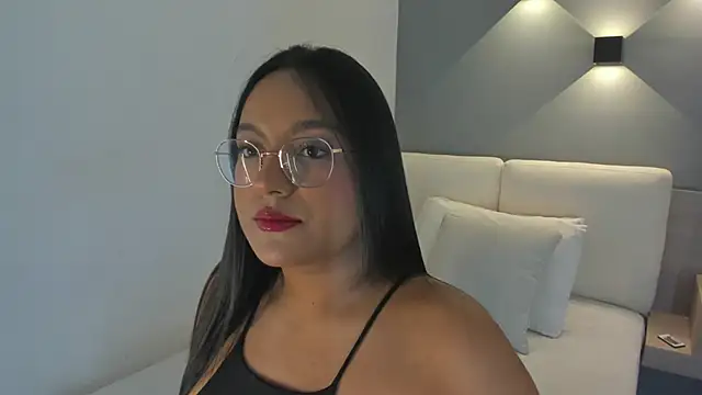 Snapshot of ellamontoya chatting on 18, 9, 2025 ellamontoya online show from 18, 9, 2025