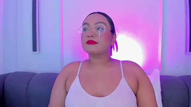 Snapshot of ellamontoya chatting on 23, 11, 2025 ellamontoya online show from 23, 11, 2025