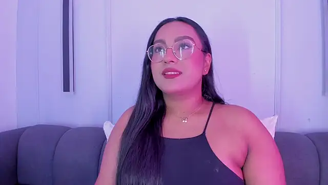 Snapshot of ellamontoya chatting on 21, 11, 2025 ellamontoya online show from 21, 11, 2025