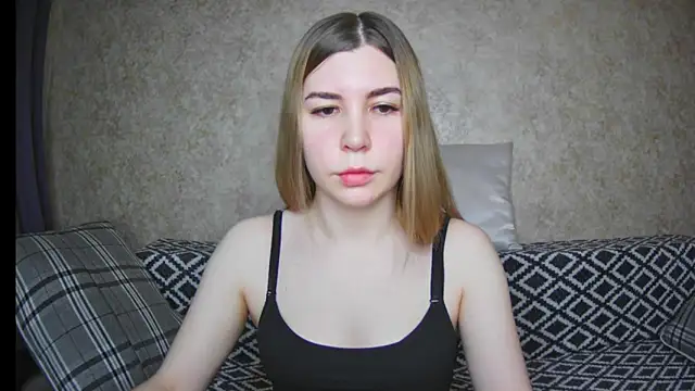 Snapshot of ElllaNuar chatting on 9, 12, 2024 ElllaNuar online show from 9, 12, 2024