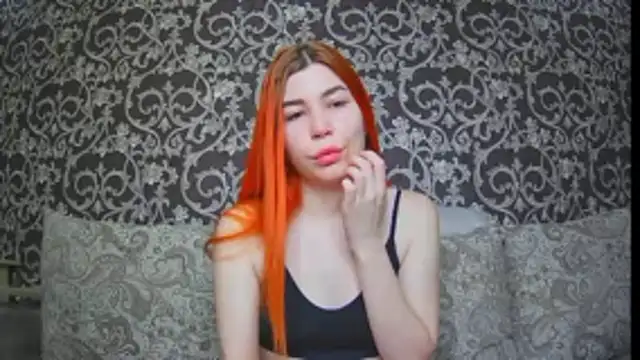 Snapshot of ElllaNuar chatting on 28, 10, 2025 ElllaNuar online show from 28, 10, 2025