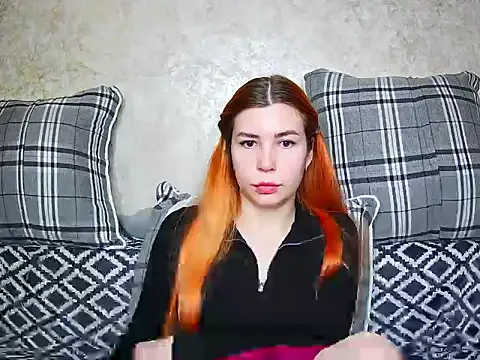 Snapshot of ElllaNuar chatting on 16, 9, 2025 ElllaNuar online show from 16, 9, 2025