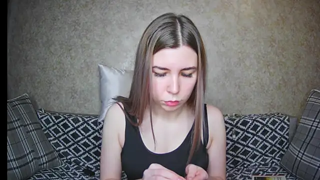 Snapshot of ElllaNuar chatting on 19, 12, 2024 ElllaNuar online show from 19, 12, 2024