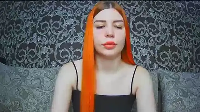 Snapshot of ElllaNuar chatting on 10, 11, 2025 ElllaNuar online show from 10, 11, 2025