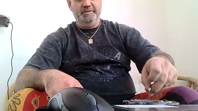 Snapshot of your_man85 chatting on 30, 1, 2025 your man85 online show from 30, 1, 2025