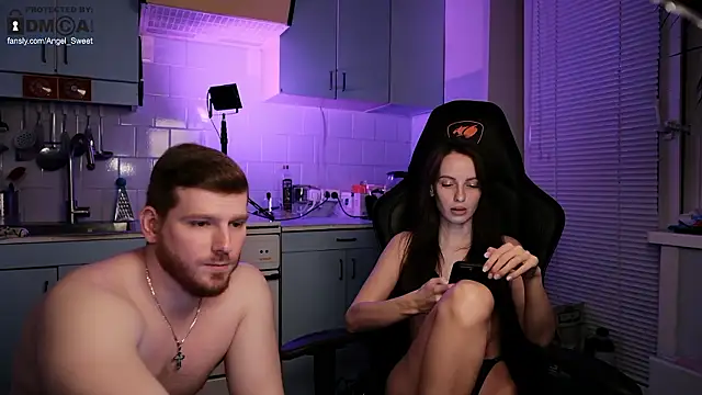 sweettooth21 online show from 13, 2, 2026