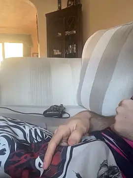 EE123458 online show from 17, 11, 2025