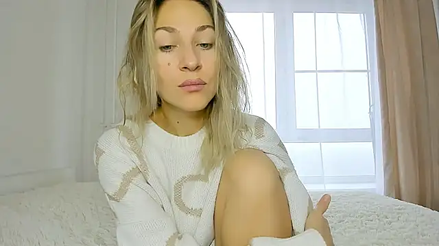 Snapshot of Mona_Cruz chatting on 13, 11, 2025 Mona Cruz online show from 13, 11, 2025