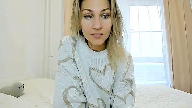 Snapshot of Mona_Cruz chatting on 12, 11, 2025 Mona Cruz online show from 12, 11, 2025