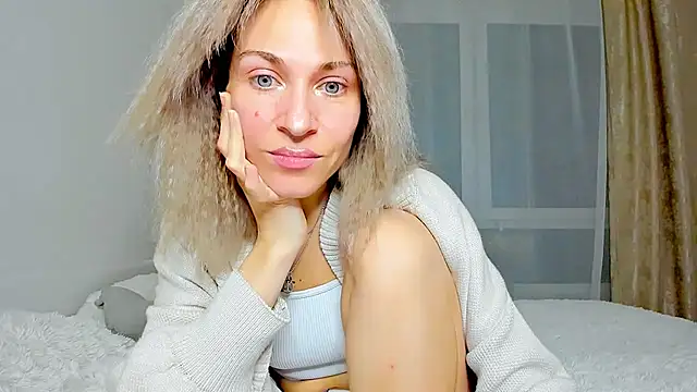 Snapshot of Mona_Cruz chatting on 19, 3, 2025 Mona Cruz online show from 19, 3, 2025