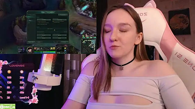 Snapshot of MoonlishSiren chatting on 12, 2, 2025 MoonlishSiren online show from 12, 2, 2025