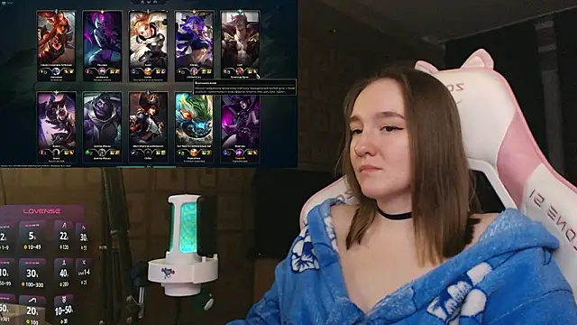 Snapshot of MoonlishSiren chatting on 6, 2, 2026 MoonlishSiren online show from 6, 2, 2026