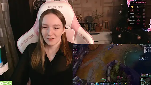 Snapshot of MoonlishSiren chatting on 21, 1, 2025 MoonlishSiren online show from 21, 1, 2025