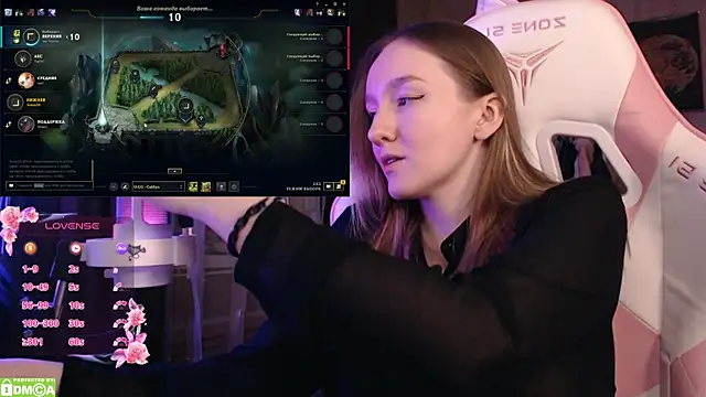 Snapshot of MoonlishSiren chatting on 14, 2, 2025 MoonlishSiren online show from 14, 2, 2025