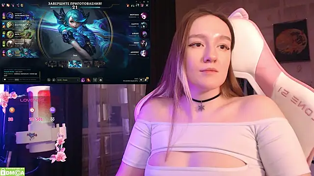 Snapshot of MoonlishSiren chatting on 16, 2, 2025 MoonlishSiren online show from 16, 2, 2025