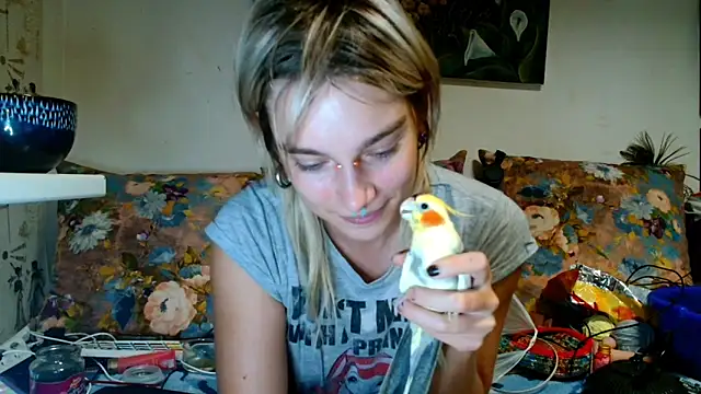 Sophie Bell online show from 18, 9, 2025