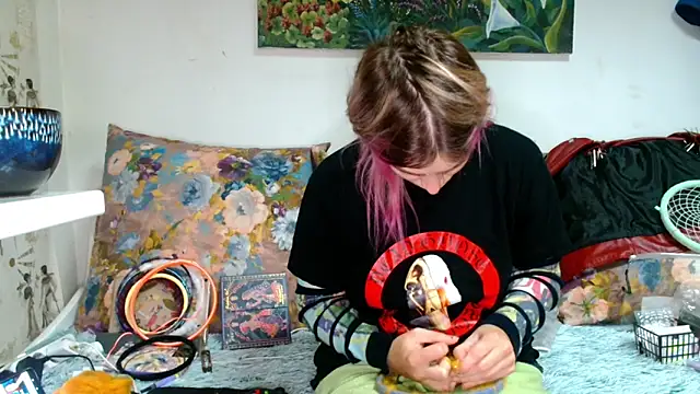 Sophie Bell online show from 14, 10, 2025