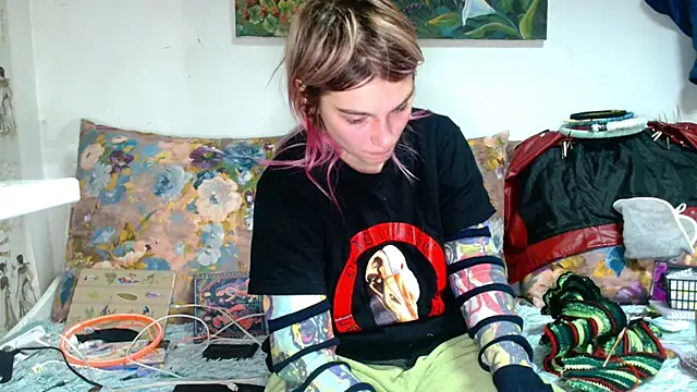 Sophie Bell online show from 15, 10, 2025