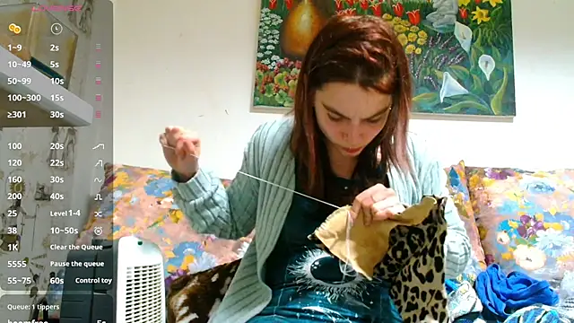 Sophie Bell online show from 6, 3, 2025