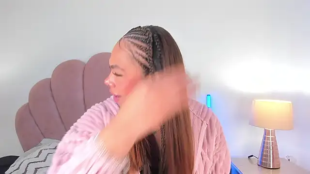 Nicole Paradise online show from 10, 1, 2026