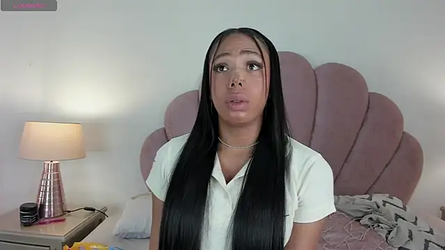 Nicole Paradise online show from 11, 9, 2025