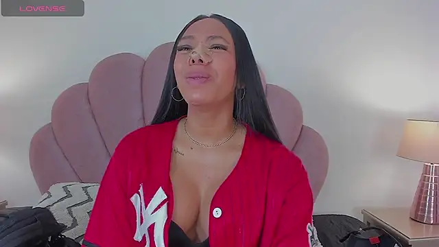 Nicole Paradise online show from 30, 9, 2025