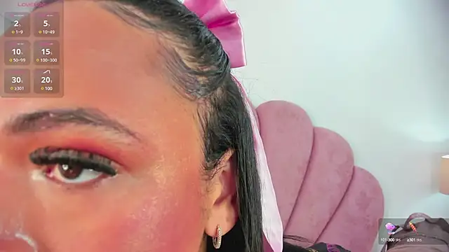 Nicole Paradise online show from 3, 3, 2025