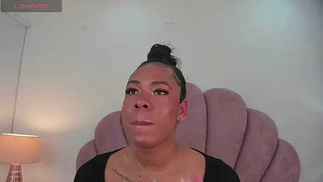 Nicole Paradise online show from 13, 3, 2025