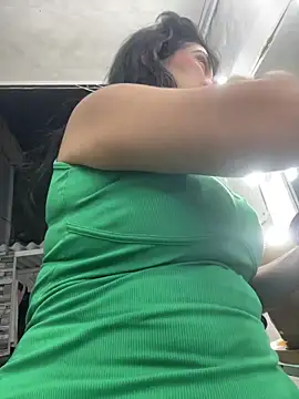 Snapshot of emma__cute__ chatting on 29, 10, 2025 emma cute online show from 29, 10, 2025