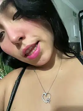 Snapshot of emma__cute__ chatting on 14, 10, 2025 emma cute online show from 14, 10, 2025