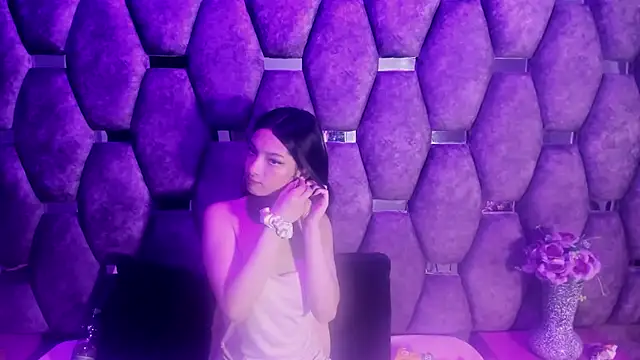 Aurora 18 online show from 22, 10, 2025