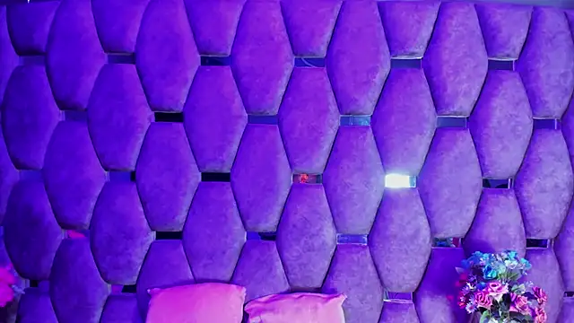 Aurora 18 online show from 22, 12, 2025