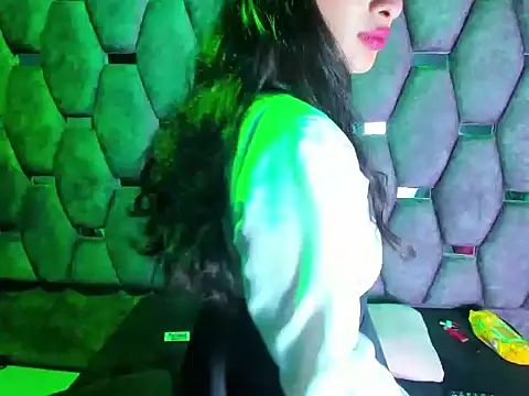 Aurora 18 online show from 8, 1, 2026