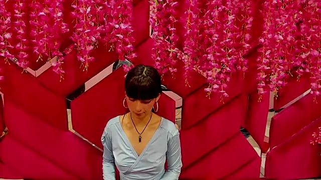 Aurora 18 online show from 7, 2, 2025