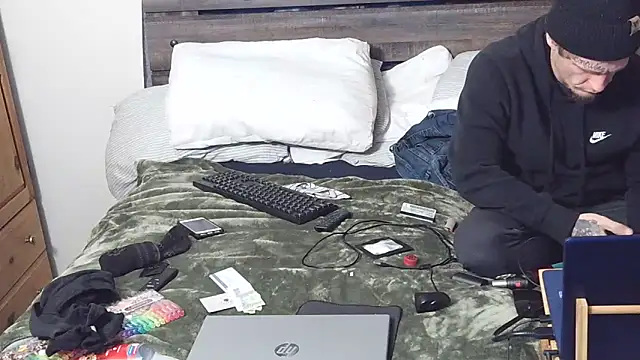 SpAzZ1234 online show from 25, 2, 2026