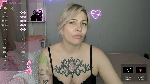 Snapshot of fucking_punishment chatting on 23, 10, 2025 fucking punishment online show from 23, 10, 2025