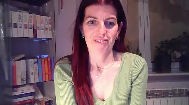 Snapshot of SophieLux82 chatting on 16, 2, 2025 SophieLux82 online show from 16, 2, 2025